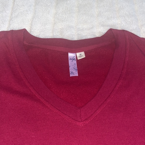 Embroidered sleeves tunic - Picture 3 of 5